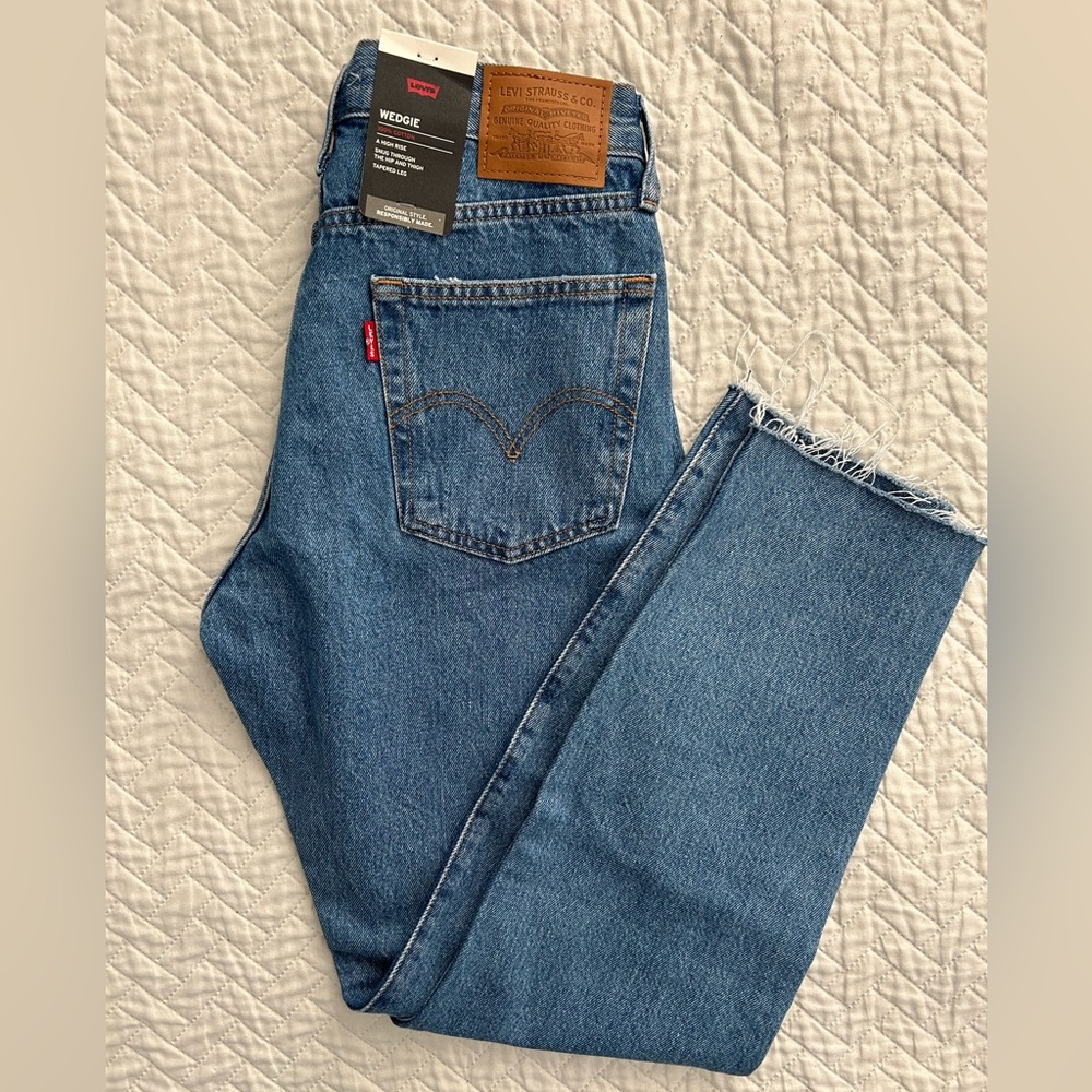 Levi’s Wedgie Jeans, Size 27